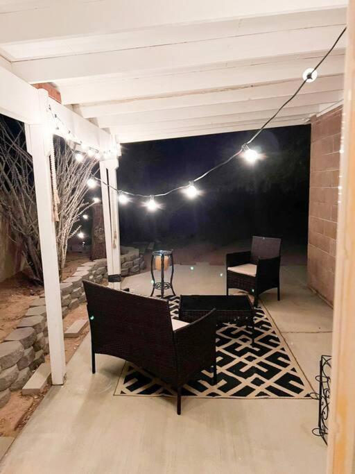 Апартаменты Joshua Tree National Park - Cozy Palms Getaway Туэнтинайн-Палмс Экстерьер фото