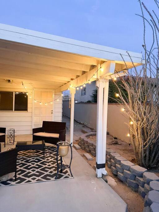 Апартаменты Joshua Tree National Park - Cozy Palms Getaway Туэнтинайн-Палмс Экстерьер фото